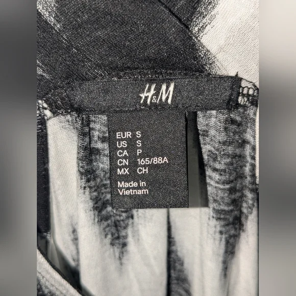 H&M Women's Dress Size Small - Picture 2 of 3